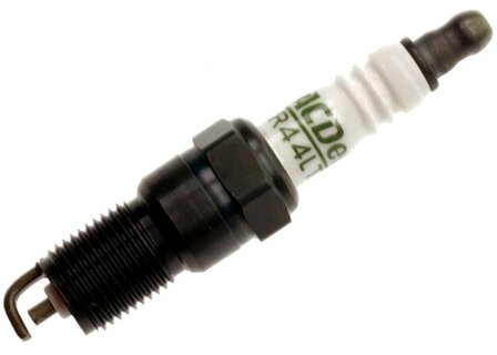 R44LTSM | Spark Plug 